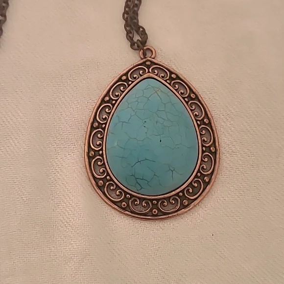 Paparazzi turquoise necklaces and earrings - Picture 2 of 3